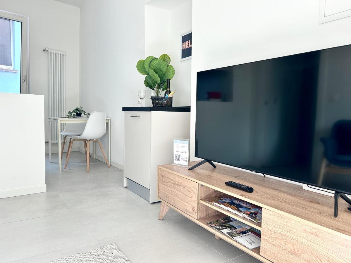 The Charming Suite - Few Steps From The Lake! 盧加諾 外观 照片